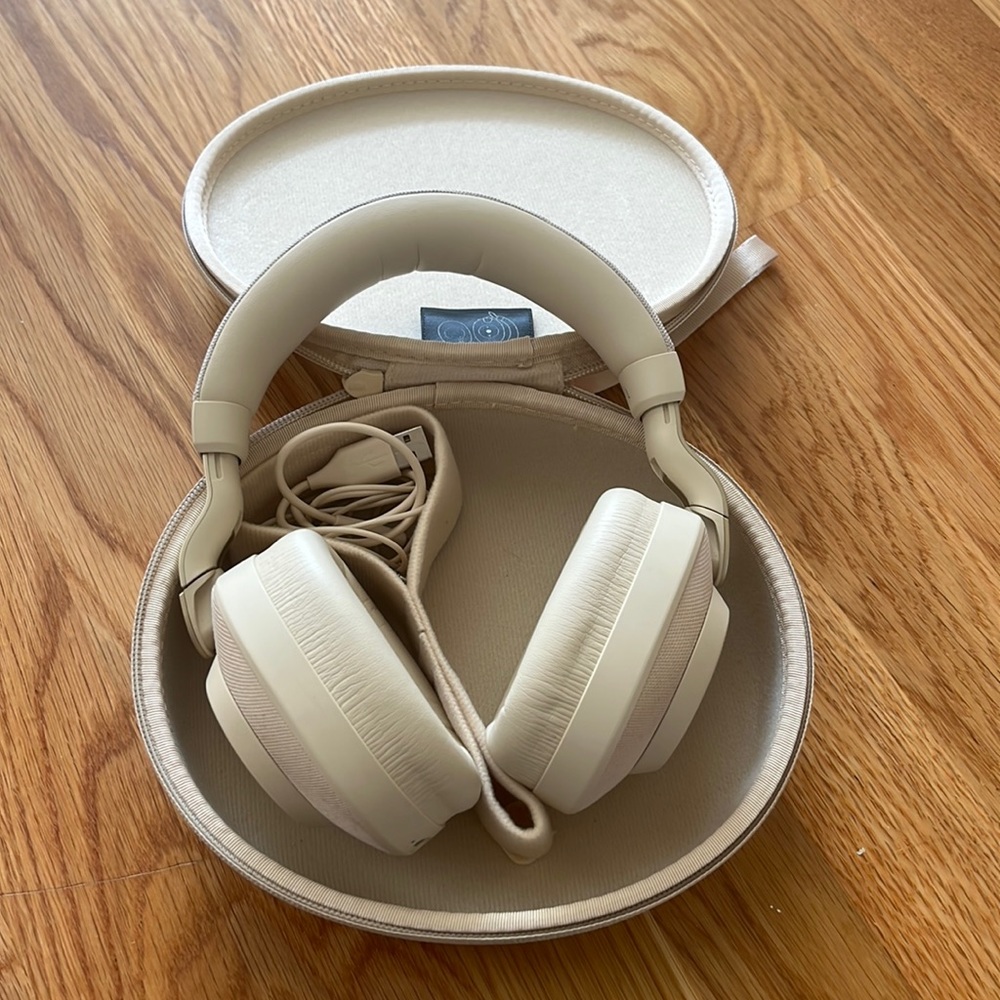 Jabra Elite 85h wireless headphones